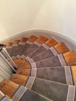 Tapis d'escalier uni à bordure neuilly Paris