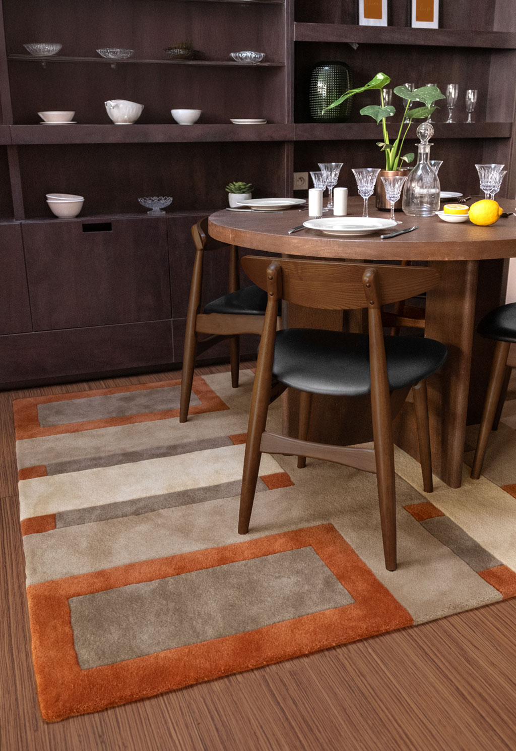 Tapis de salon modèle Camille orange, autre vue en situation (création Camille Techer)