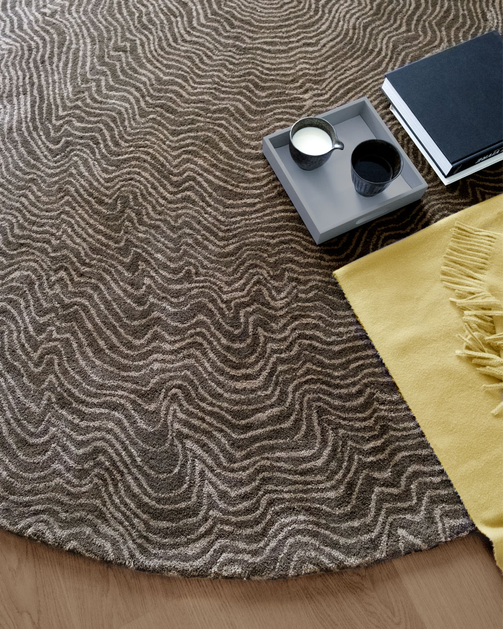 Tapis de chambre Françoise marron de Camille Techer dans une chambre