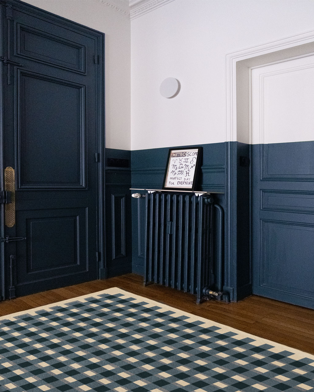 Tapis de salon Carl sur mesure en situation, création Camille Techer