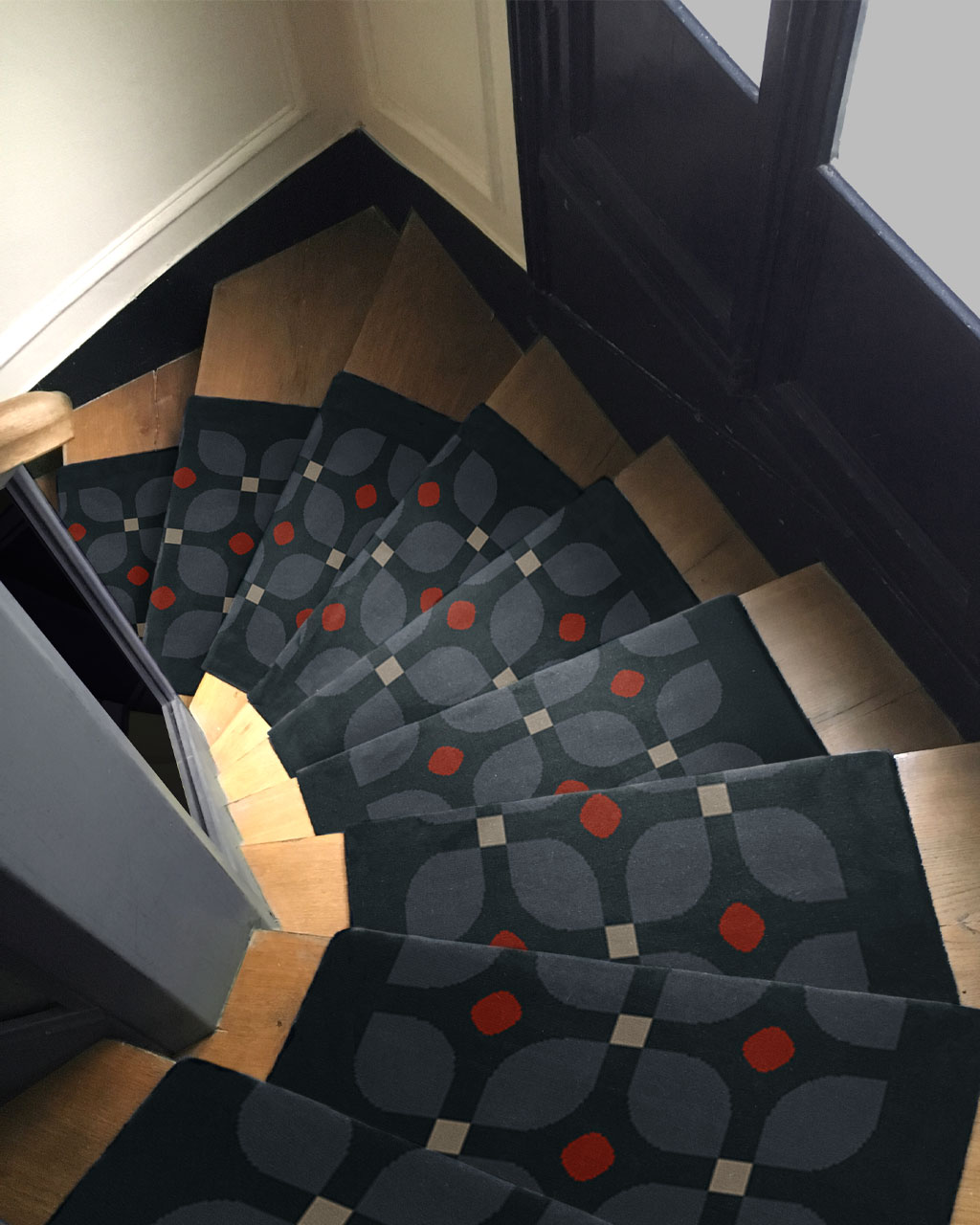 Tapis d’escalier Xavier, création contemporaine par Camille Techer